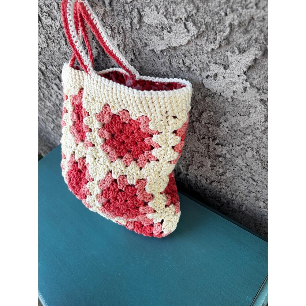 Handmade Reusable Tote Bag: Lined Granny Square Bag - Picture 3 of 5